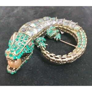 Fashionable animal Pearl Brooch Jacket Pin Personalized Jewelry Gifts